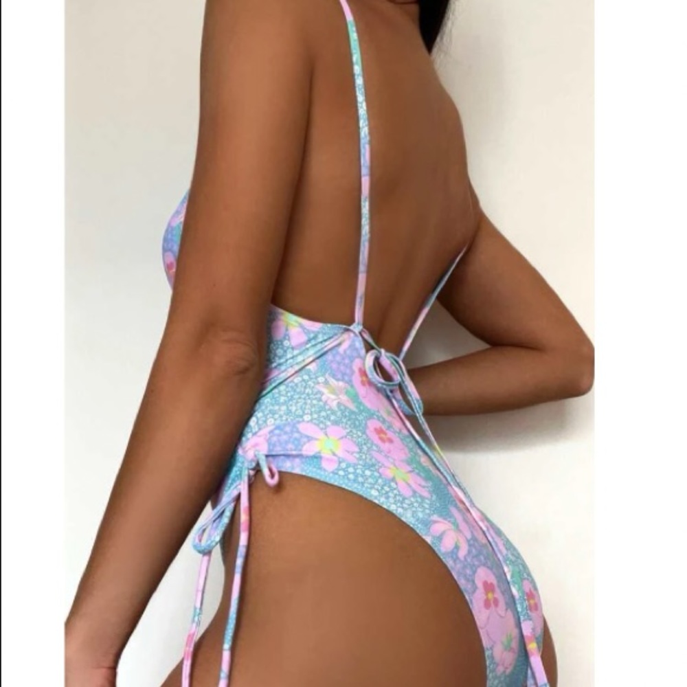 Boho floral print open back drawstring one piece swimsuit - Picture 2 of 4